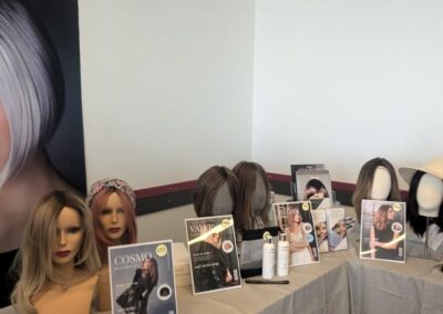 Perücken von Aderans beim Alopecia Areata Deutschland e.V.